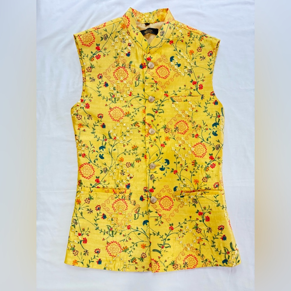 Indian attire (Koti), Floral Yellow Sleeveless Vest